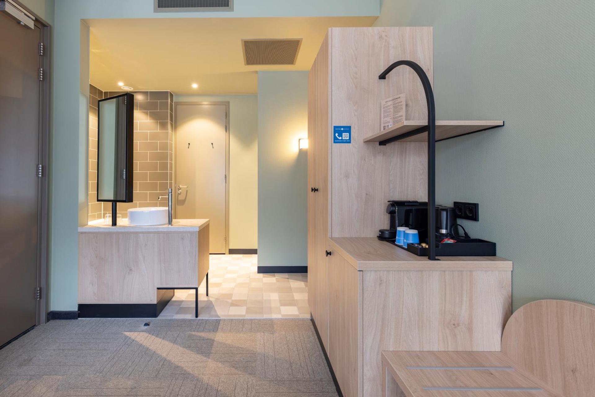 Coffee/tea facilities