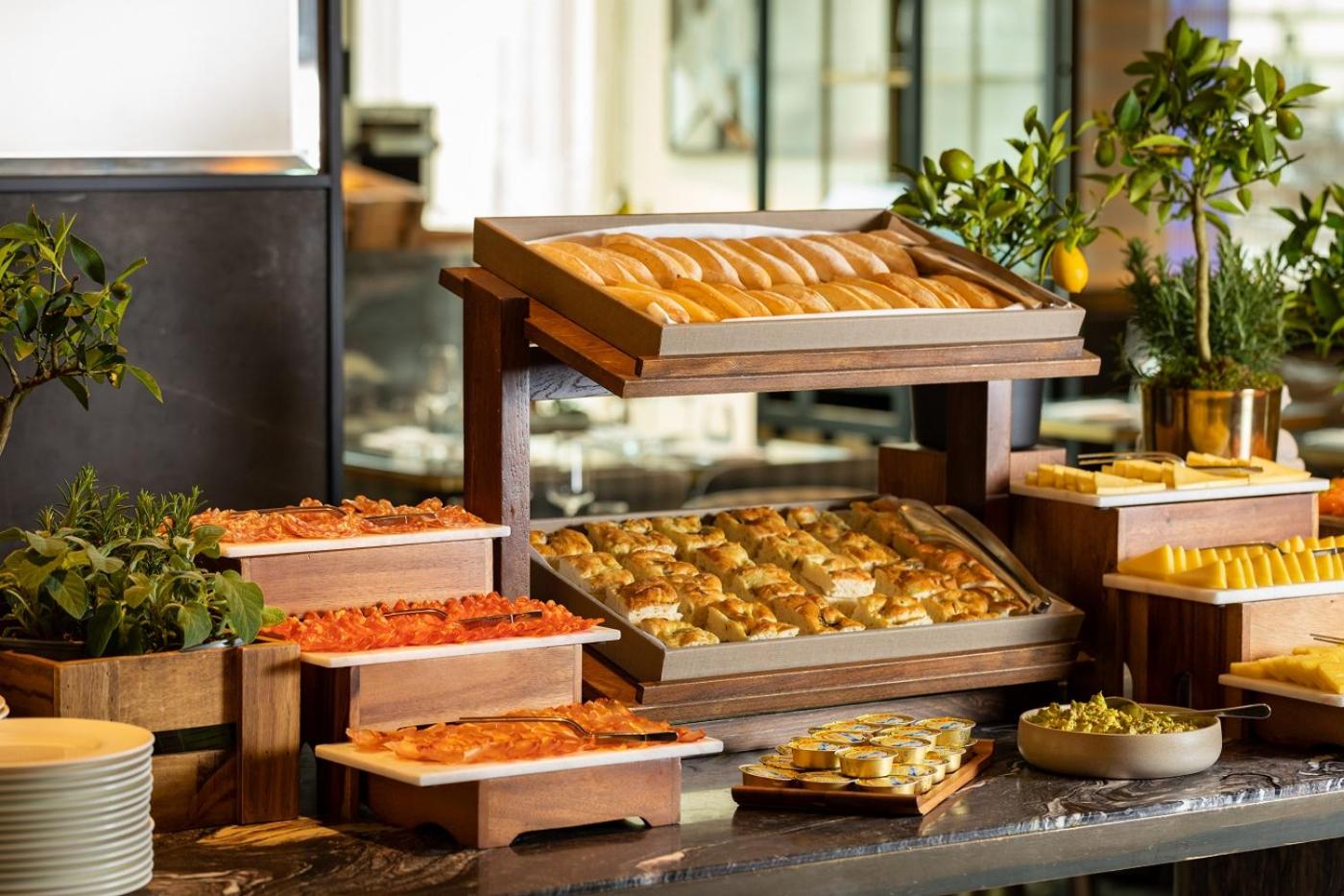 Restaurant/places to eat