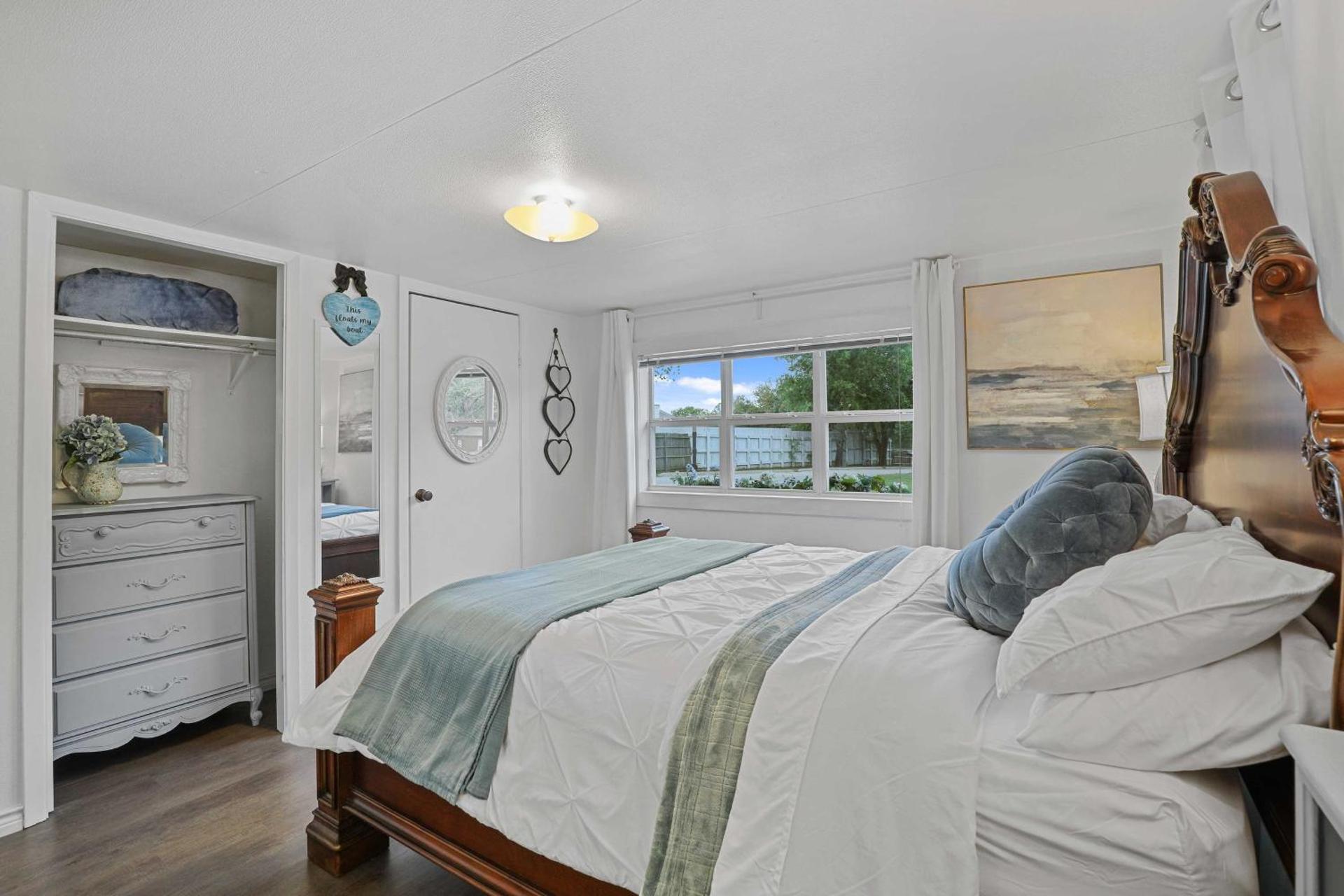 Boat and Fish on Lewisville Lake Pet-Friendly Haven