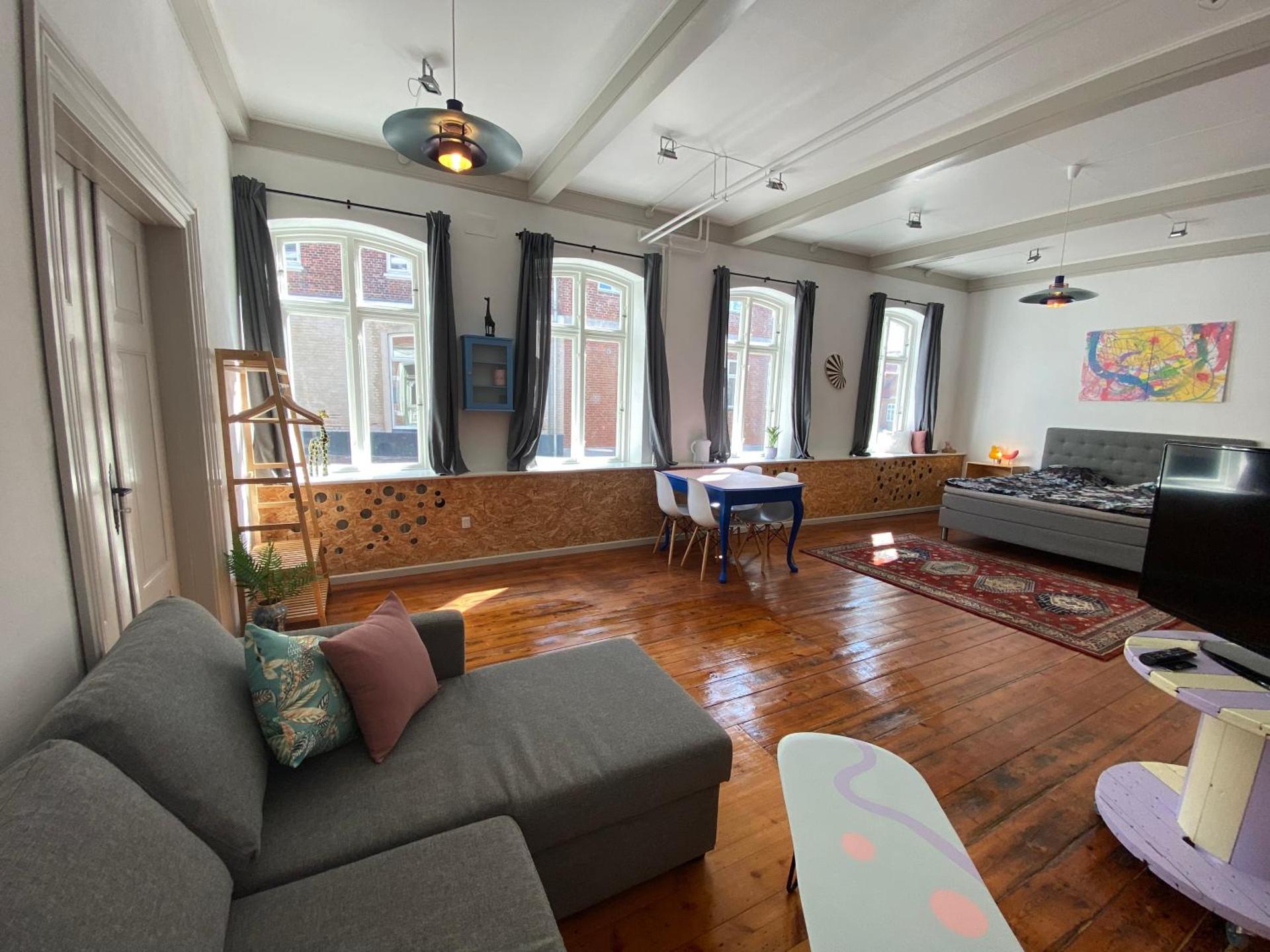 Communal lounge/ TV room