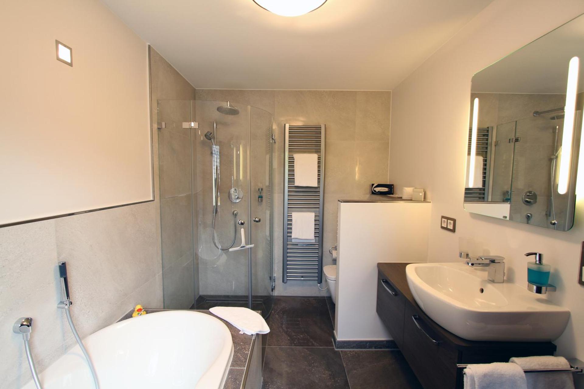 Deluxe Double Room with Bath