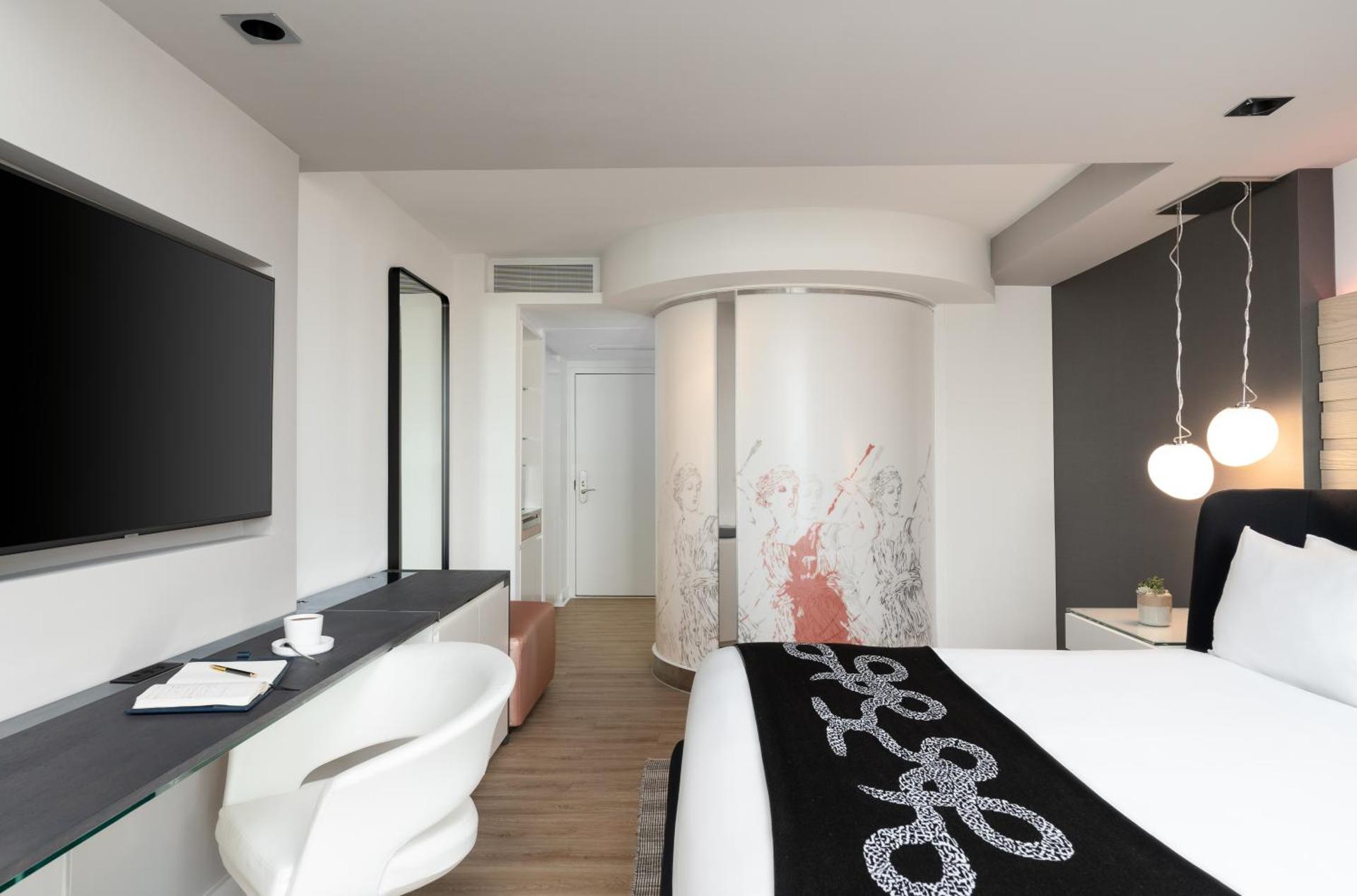 Photo of the whole room