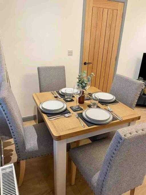 Modern Coastal 2 Bedroom Home to Relax and Unwind