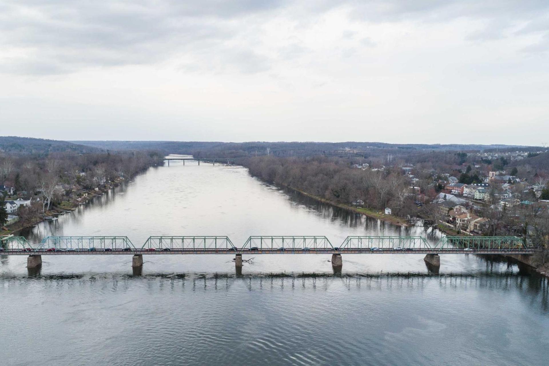 Brooke House In The Heart of Downtown with Patio!