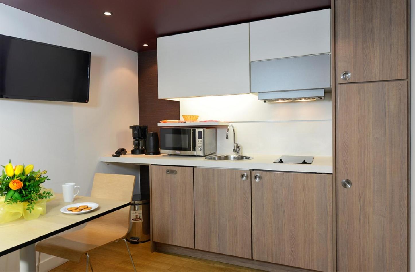 Kitchen or kitchenette