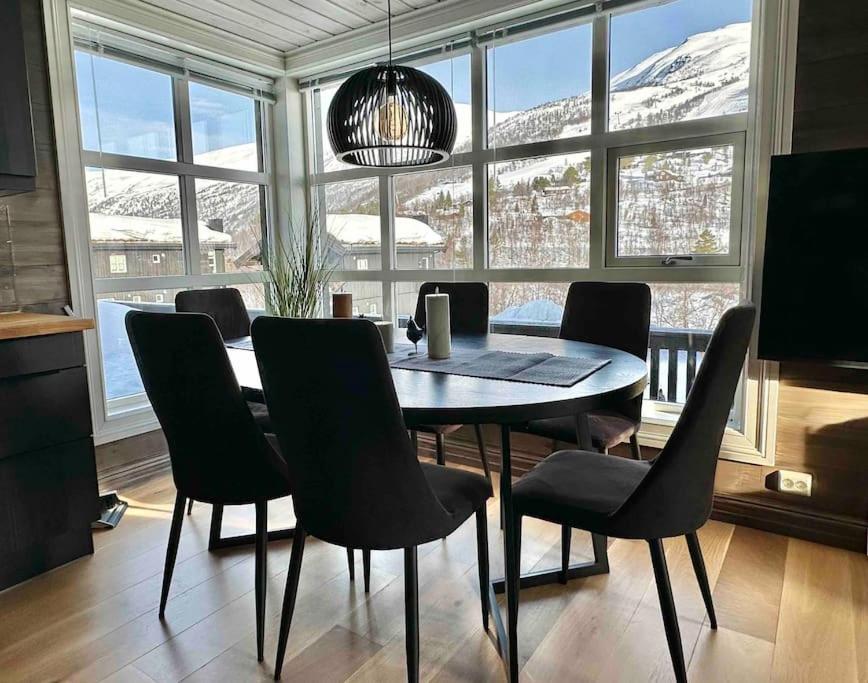 Lovise Mountain Apartment