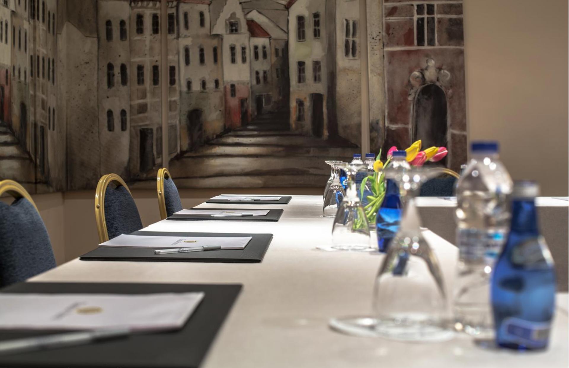 Meeting/conference room