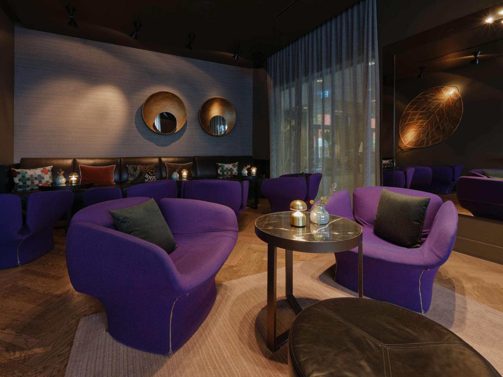 Lounge or bar