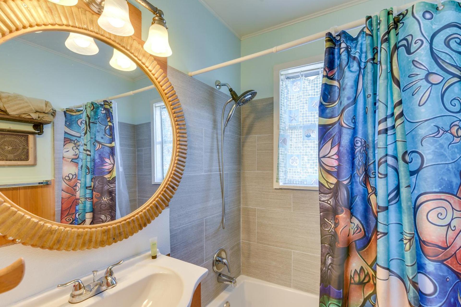 Walk to Shore Freeport Beach House with Grill!