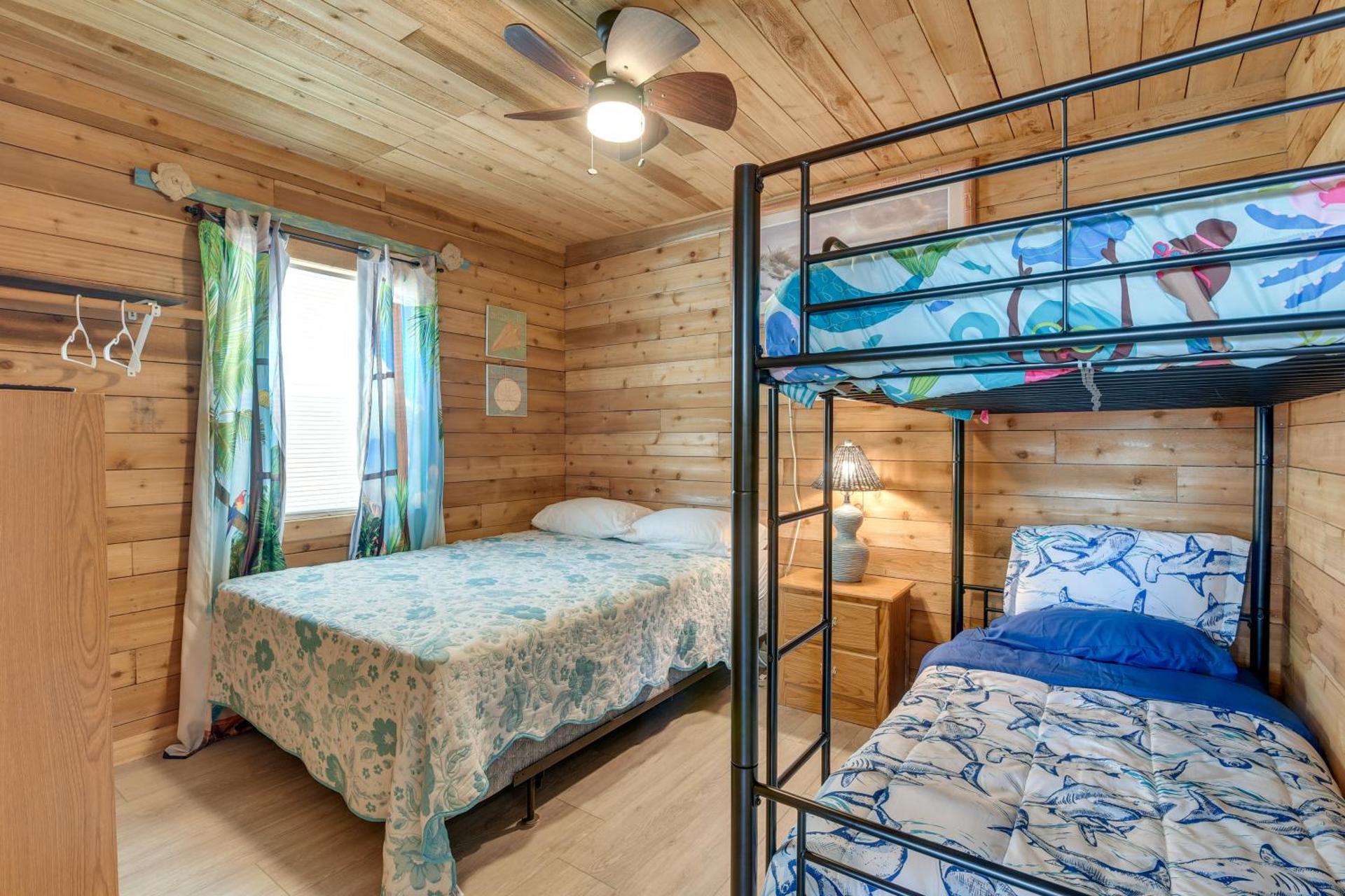 Walk to Shore Freeport Beach House with Grill!