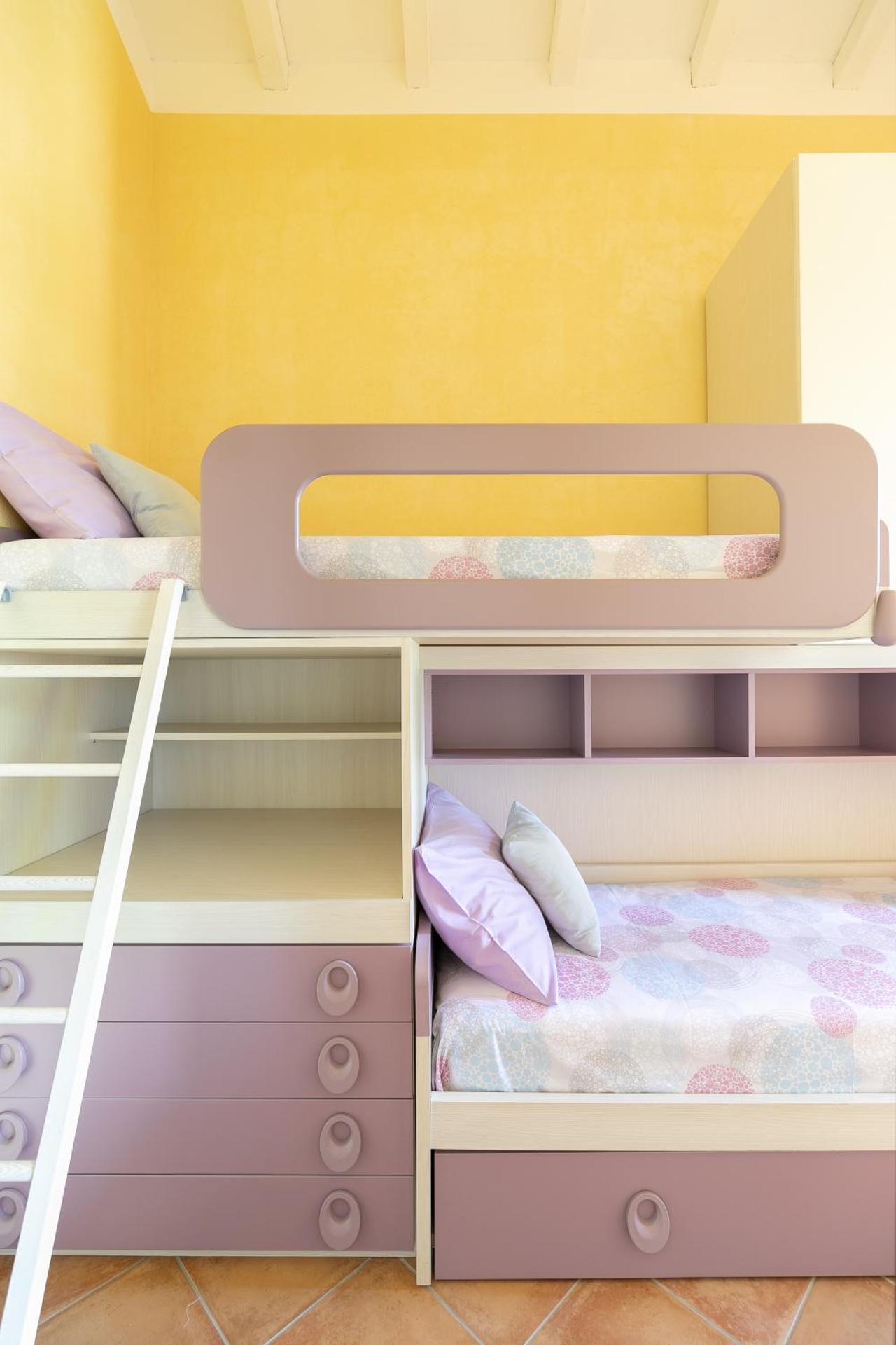 bunk bed