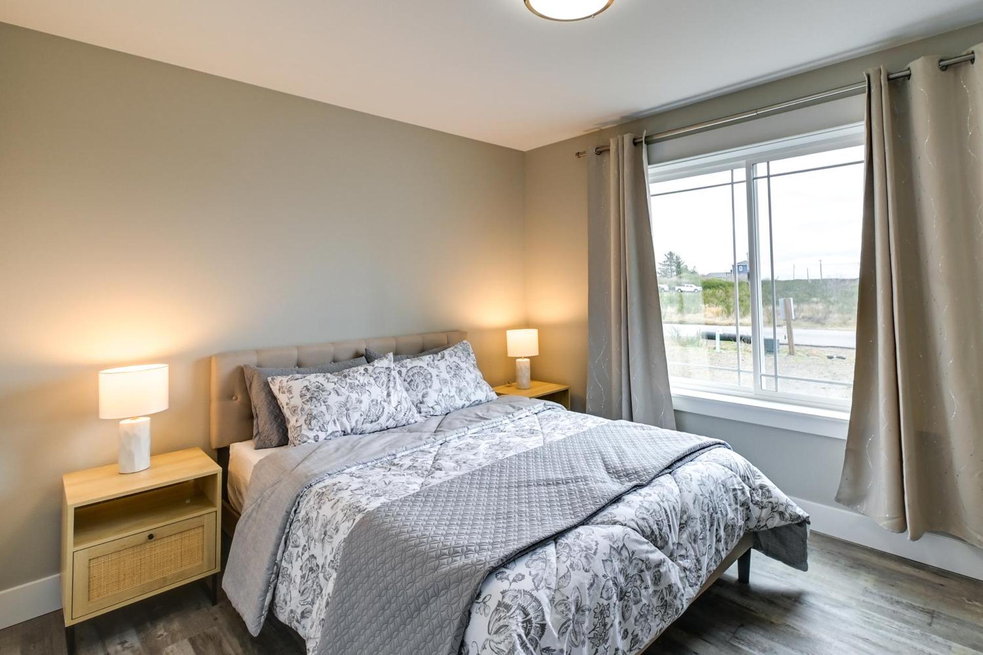 Ocean Shores Home with Game Room - Walk to Beaches!