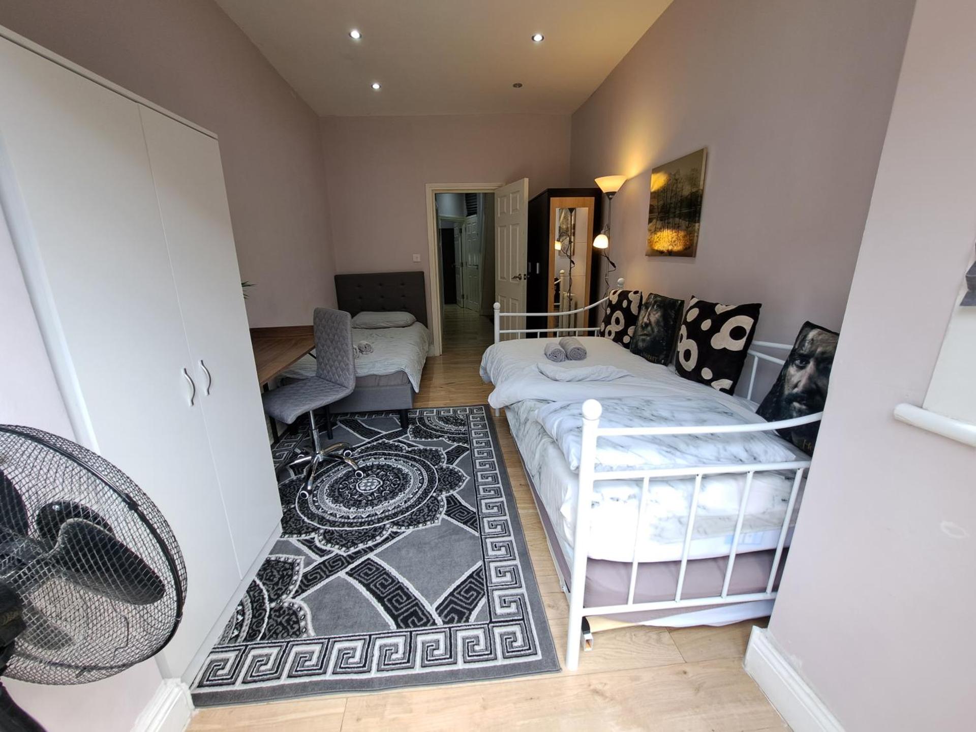 Photo of the whole room