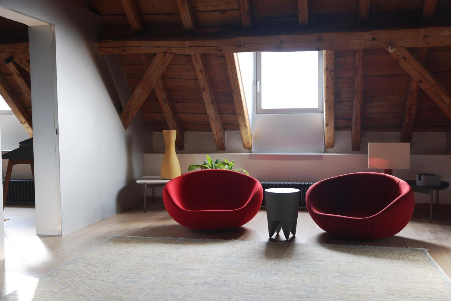 Communal lounge/ TV room