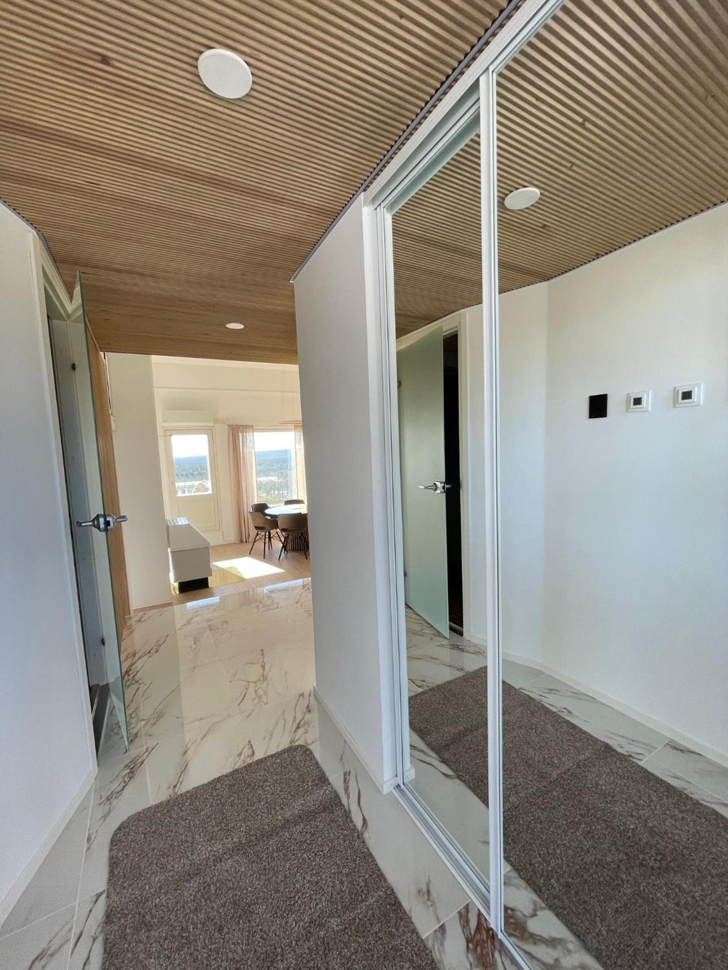 Näköalahuoneisto AARNI & NAAVA