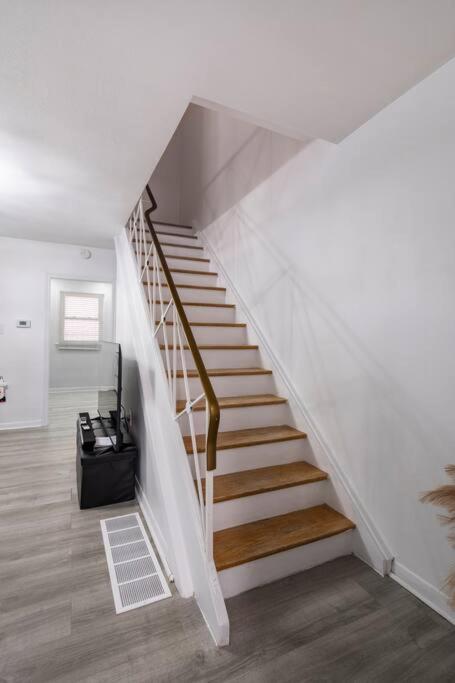 Harmony Home Near University of Waterloo