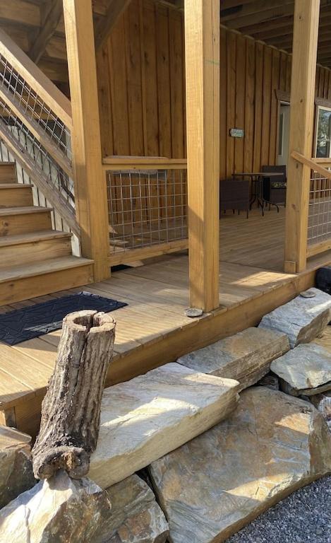 Beech Creek Cabin, lower unit, Black Mountain