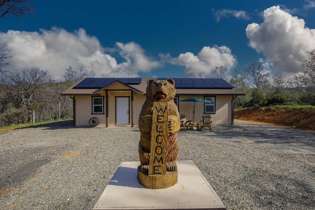 Cozy Cub Cabin, brand new home near Yosemite