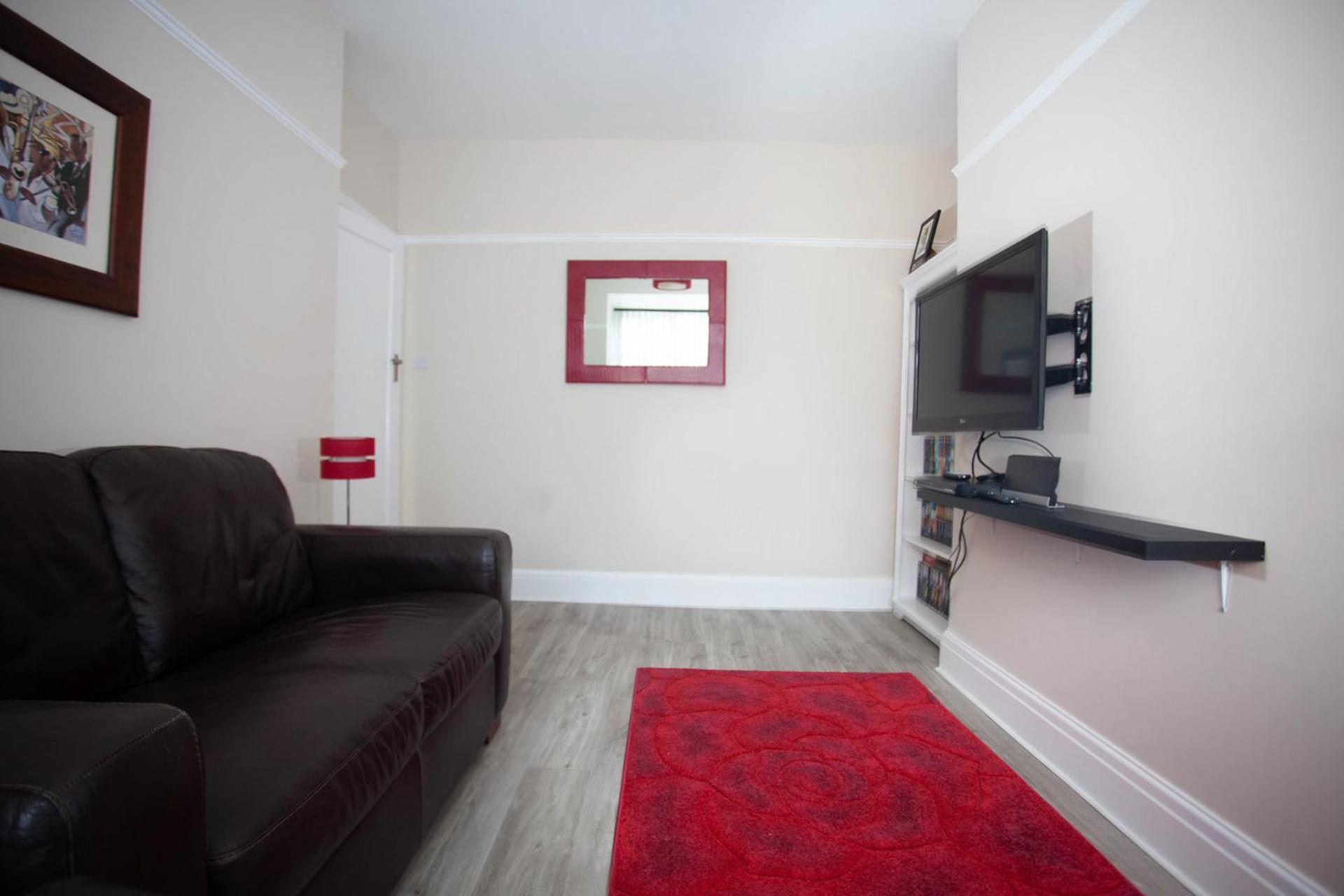 Communal lounge/ TV room