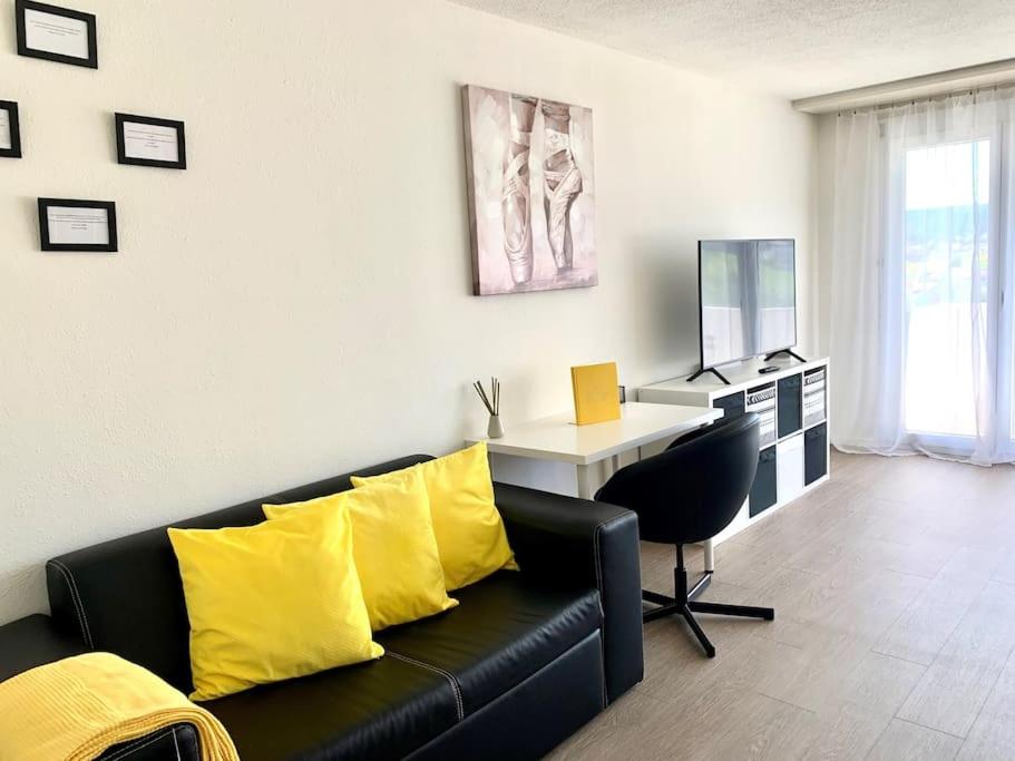 Little Penthouse ****