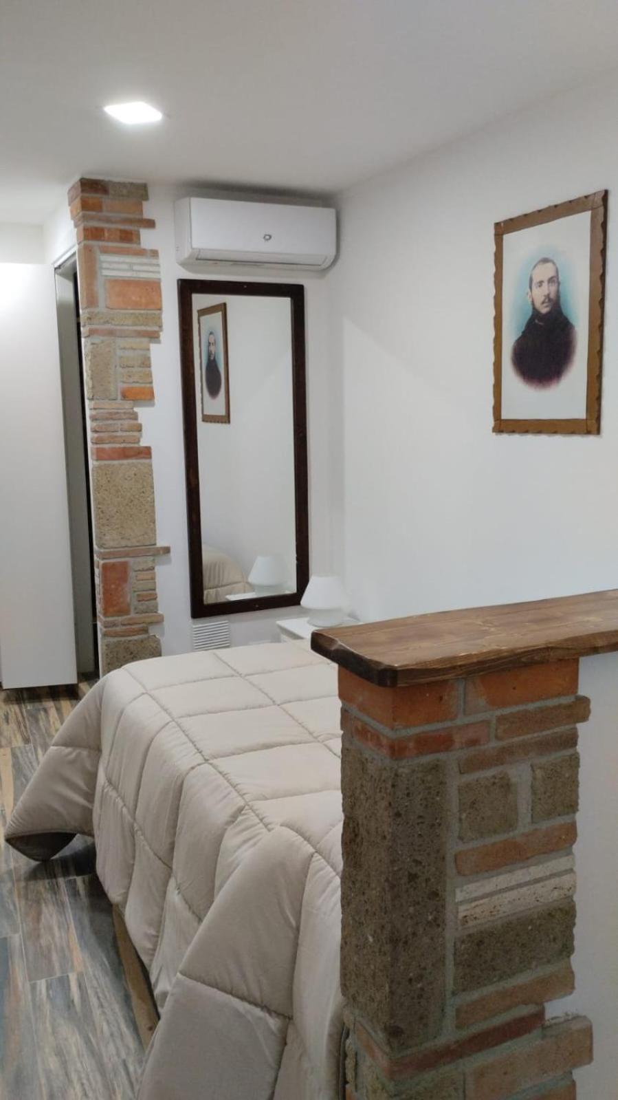 Deluxe Room (1 adult + 1 child)