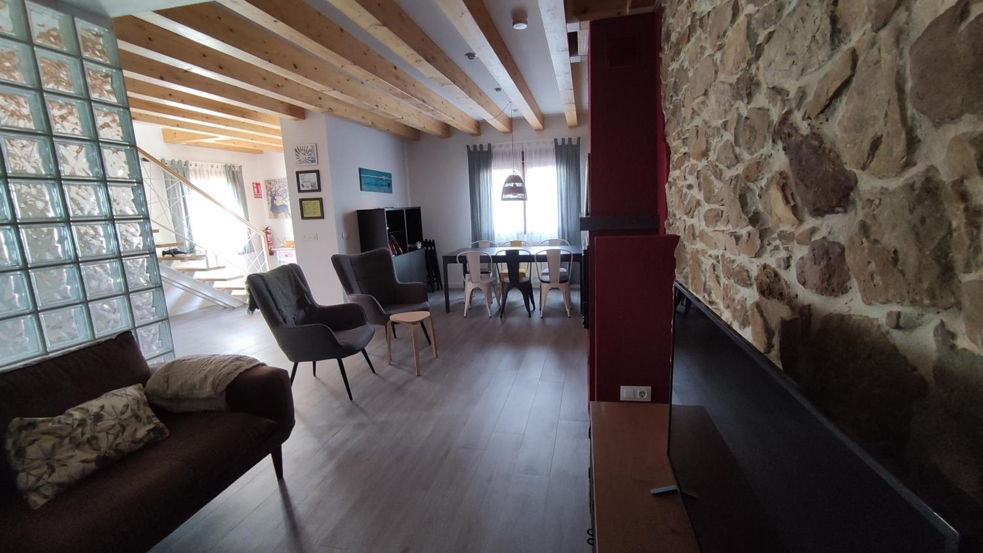 Communal lounge/ TV room