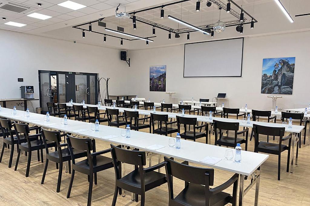 Meeting/conference room