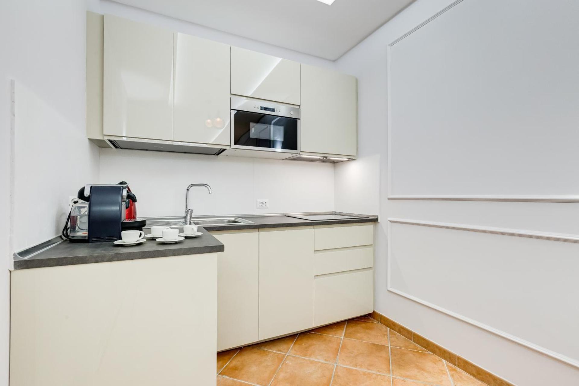 Kitchen or kitchenette