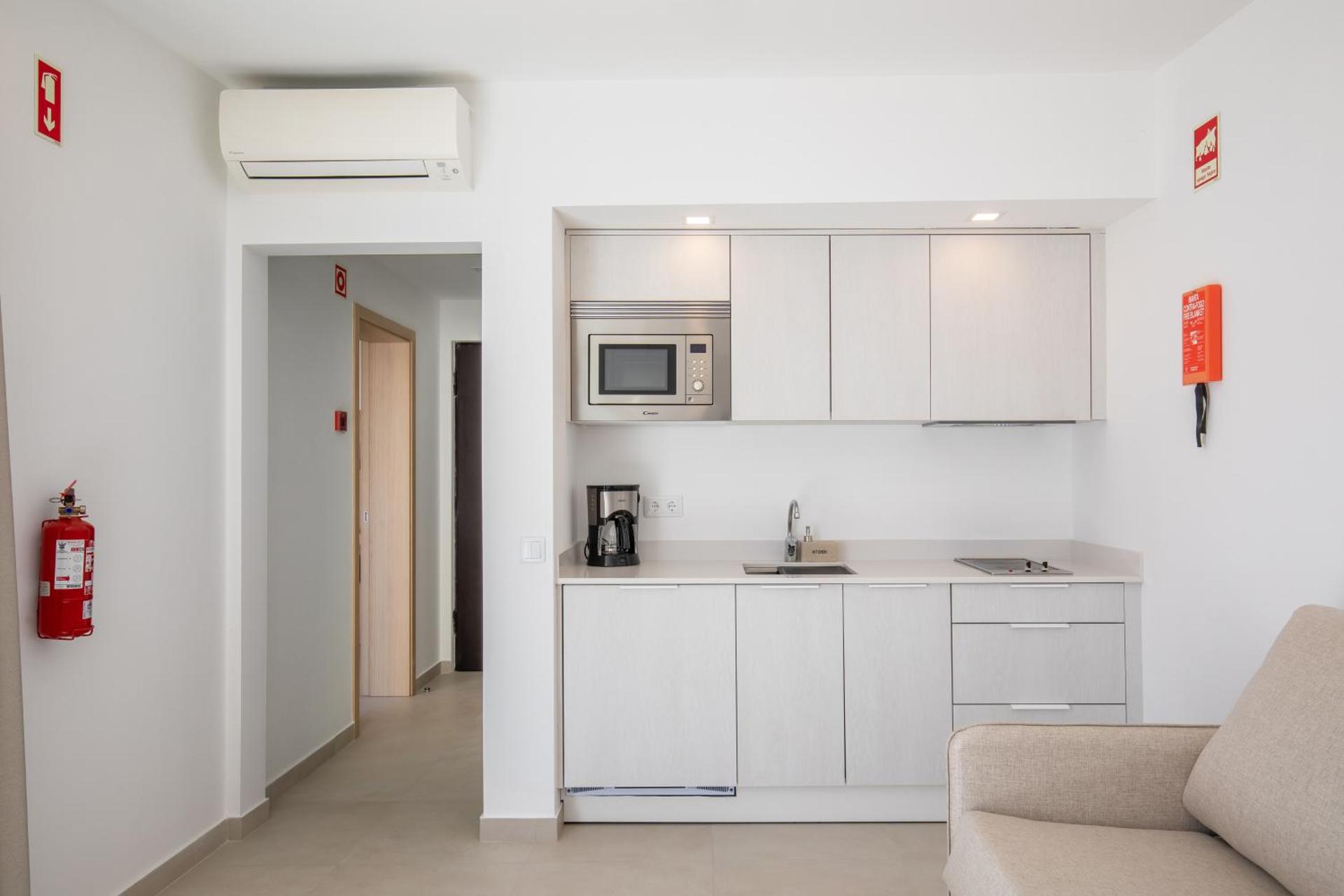 Coffee/tea facilities