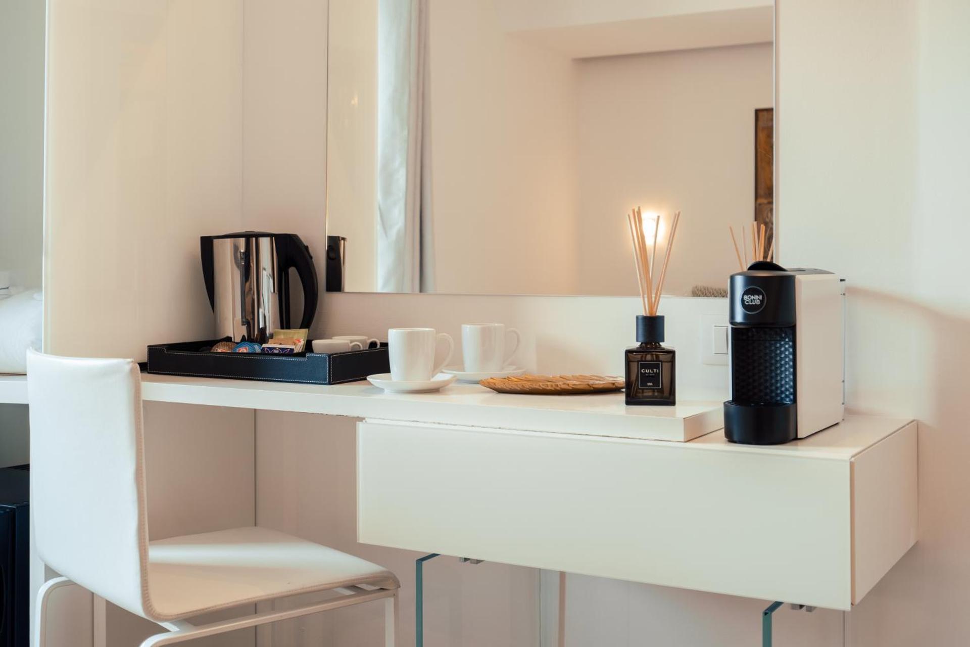 Coffee/tea facilities