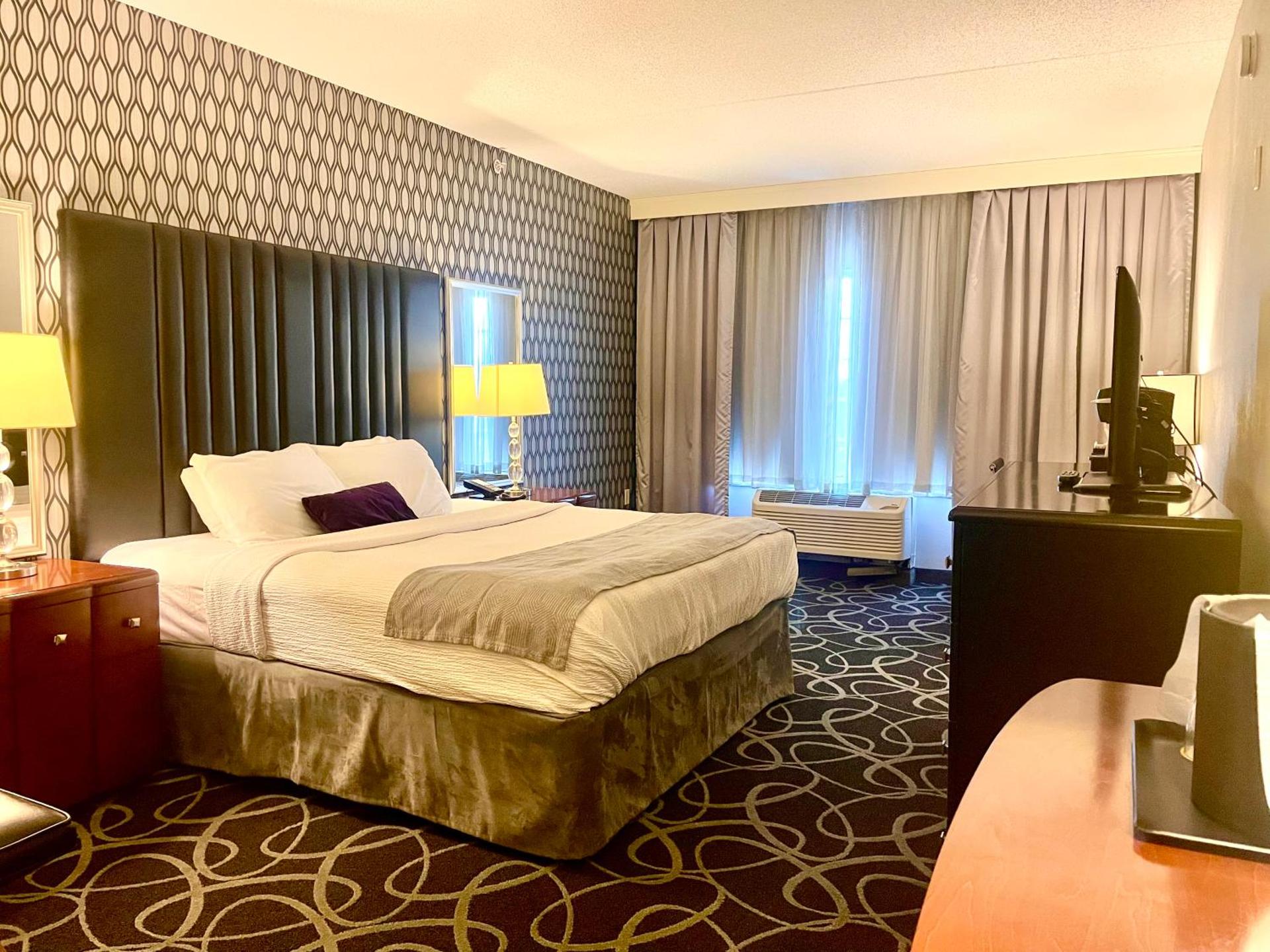 King Room with Spa Bath