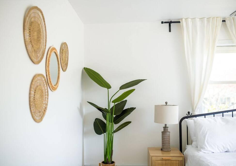 Cozy getaway - 5 min drive to beach