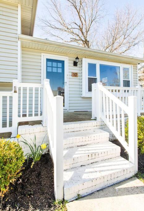 Cozy getaway - 5 min drive to beach