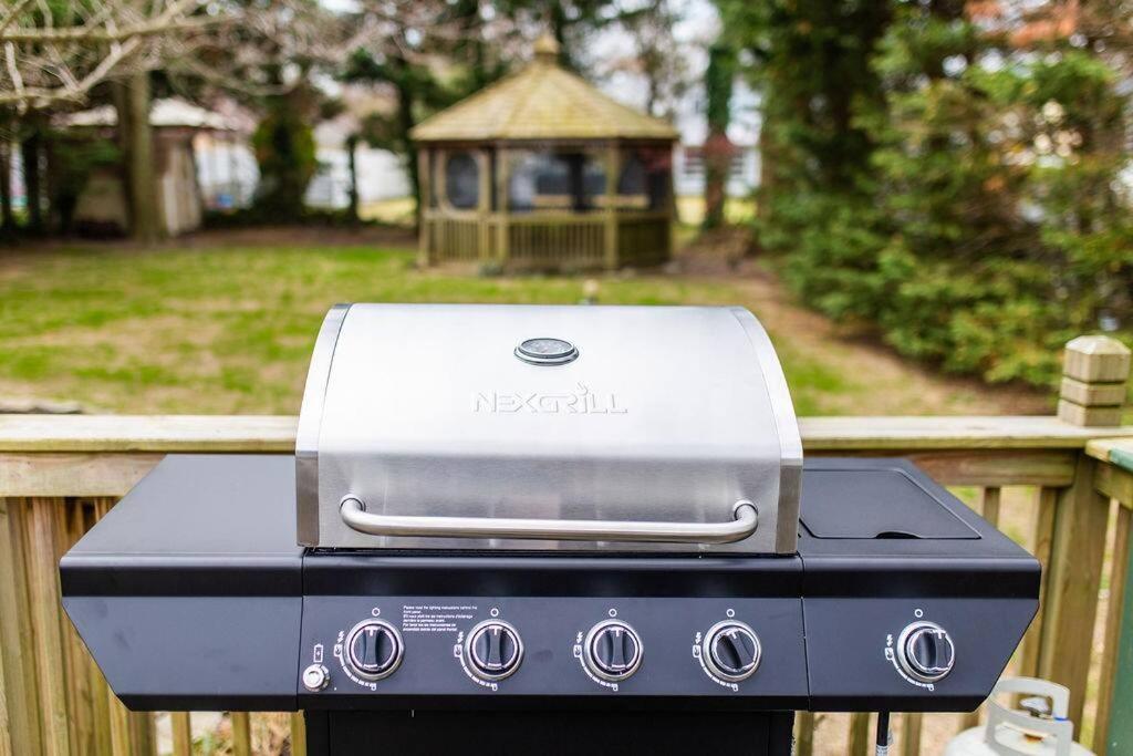 Cozy getaway - 5 min drive to beach