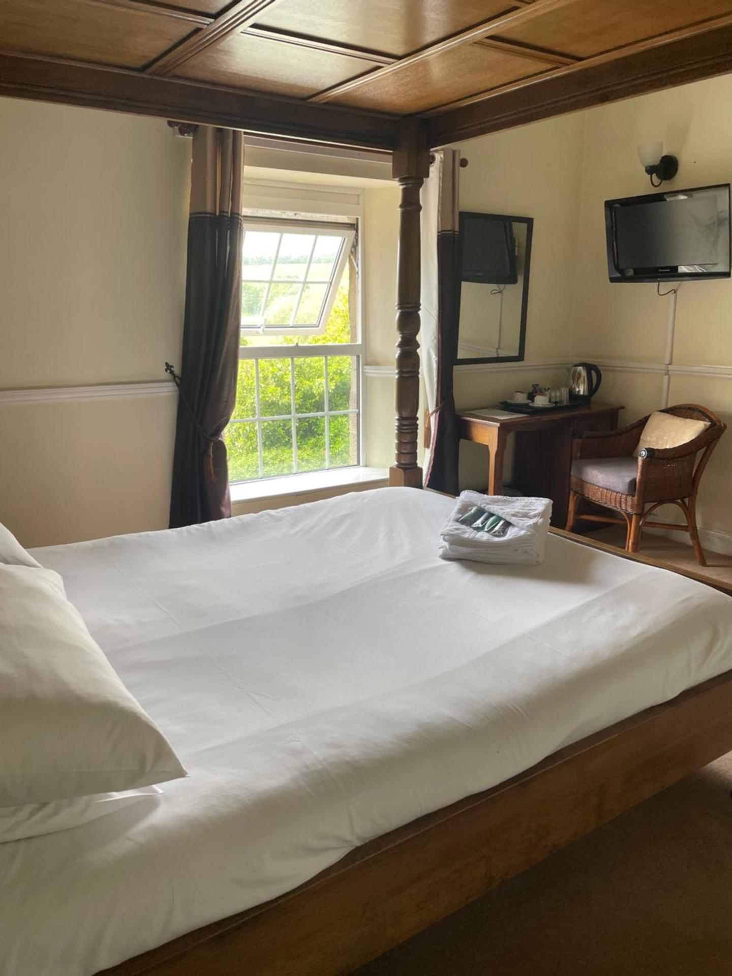 Double Room with Four Poster Bed