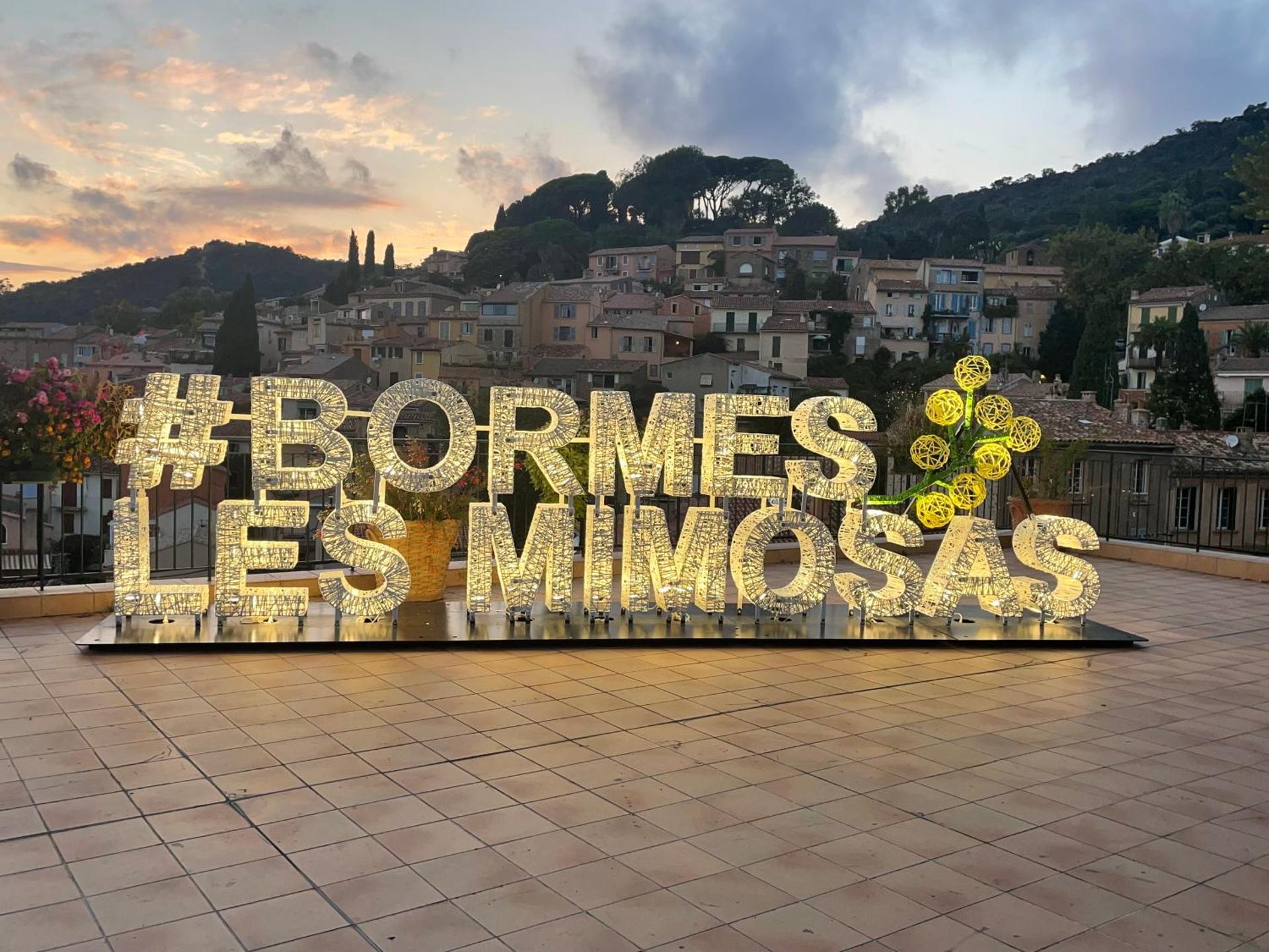 Logo/Certificate/Sign