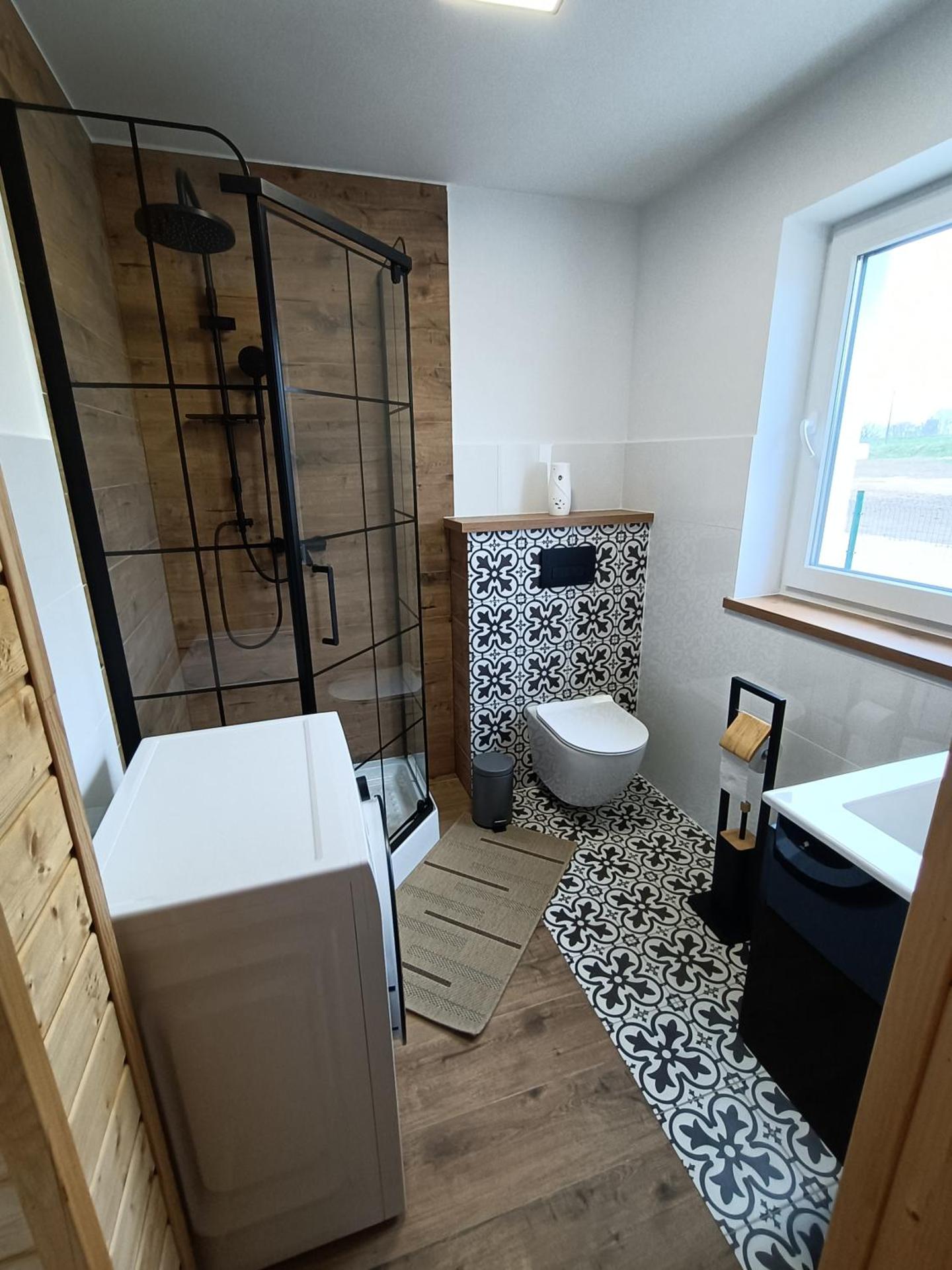 Zielona Ostoja - domy całoroczne z własną linią brzegową