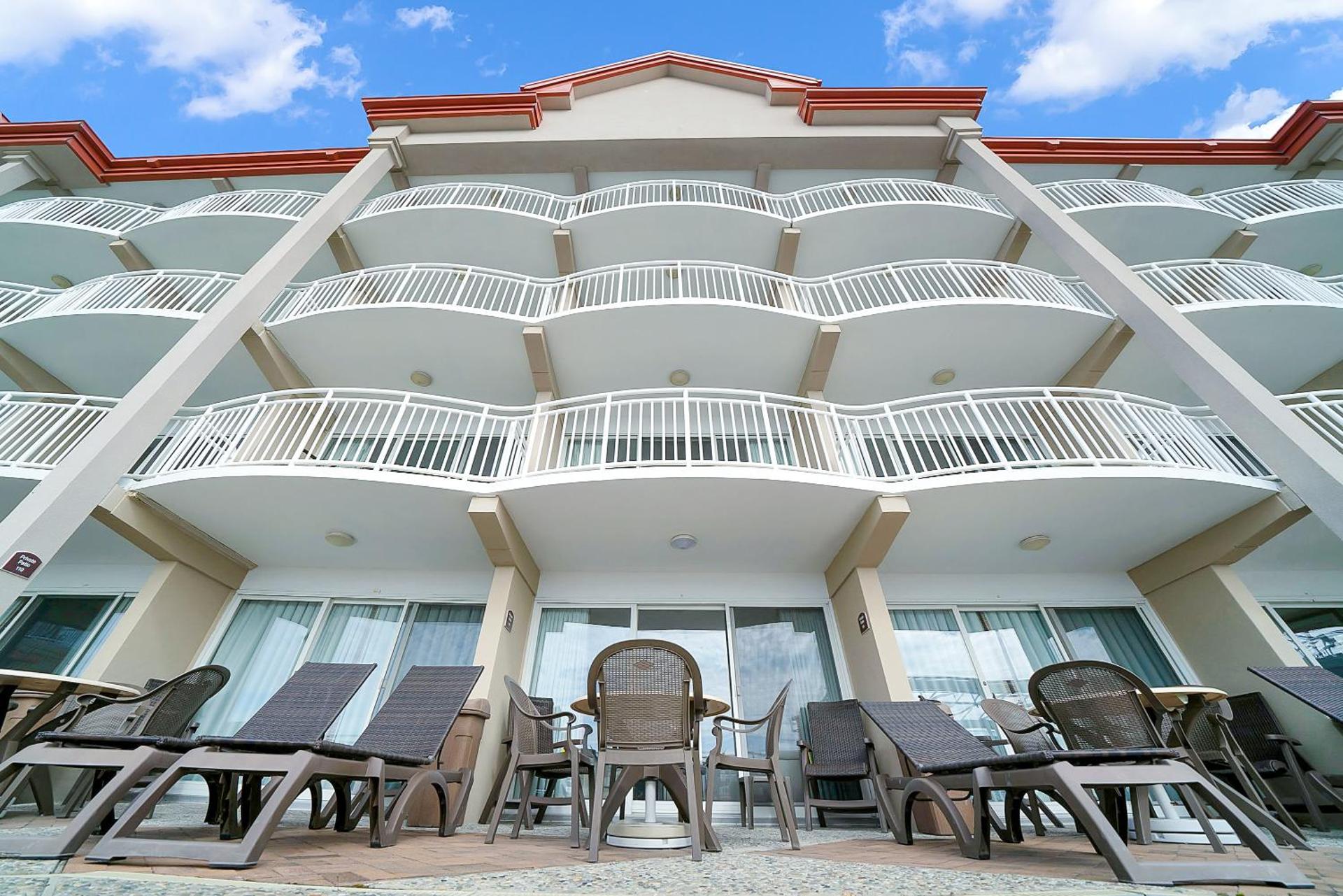 Montreal Beach Resort