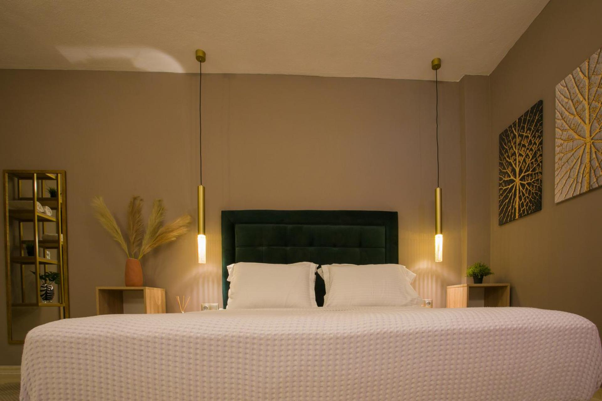 Marizas luxury suites #1