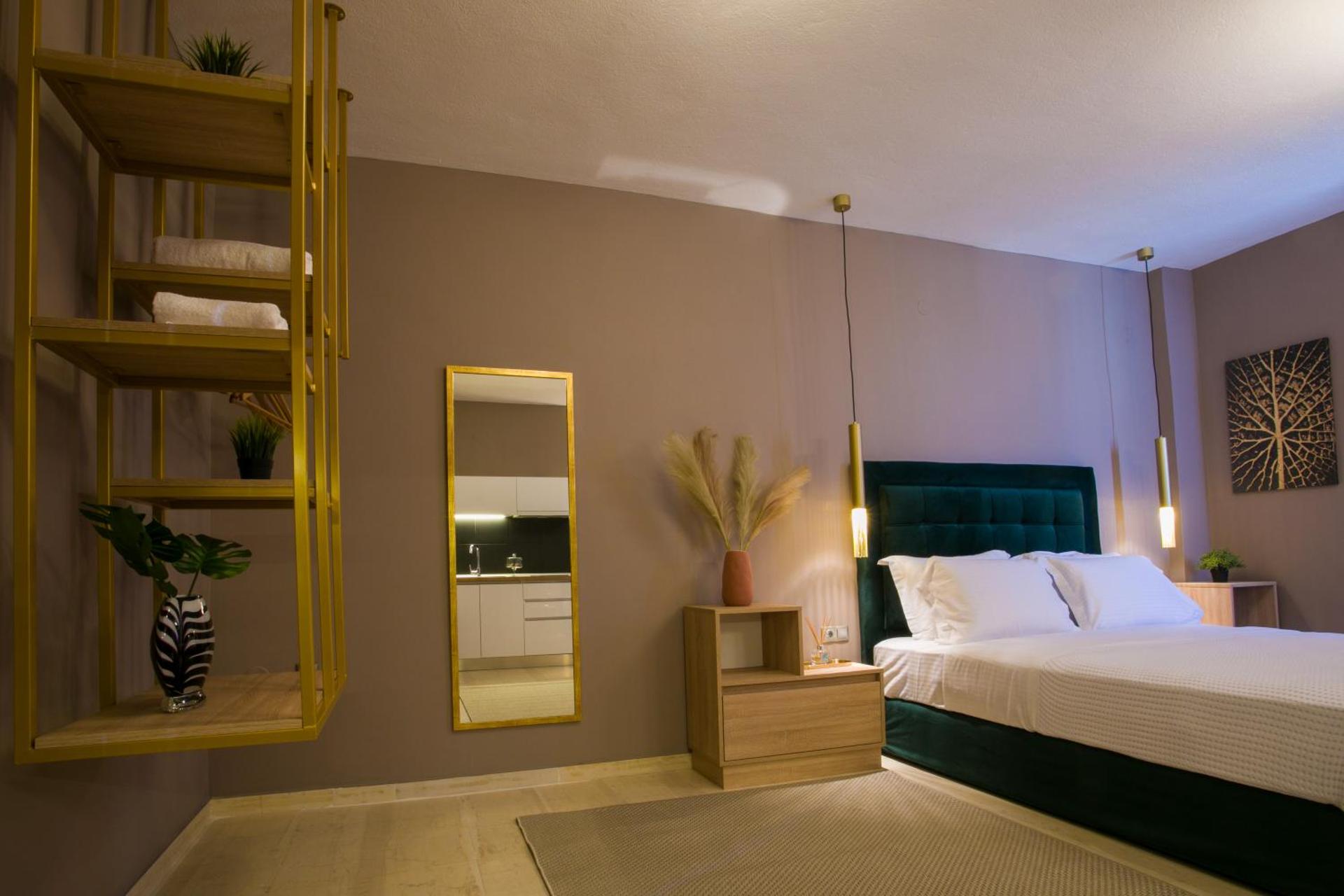 Marizas luxury suites #1