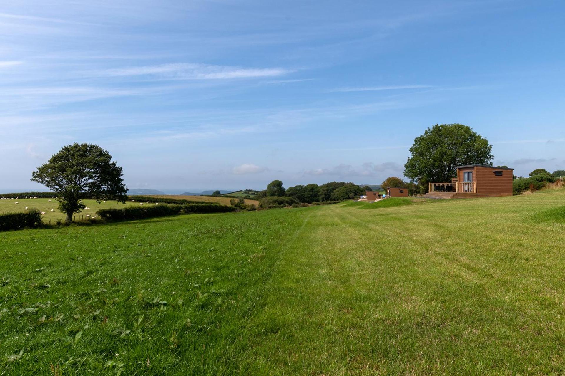 Waenfechan Glamping with Hot Tubs