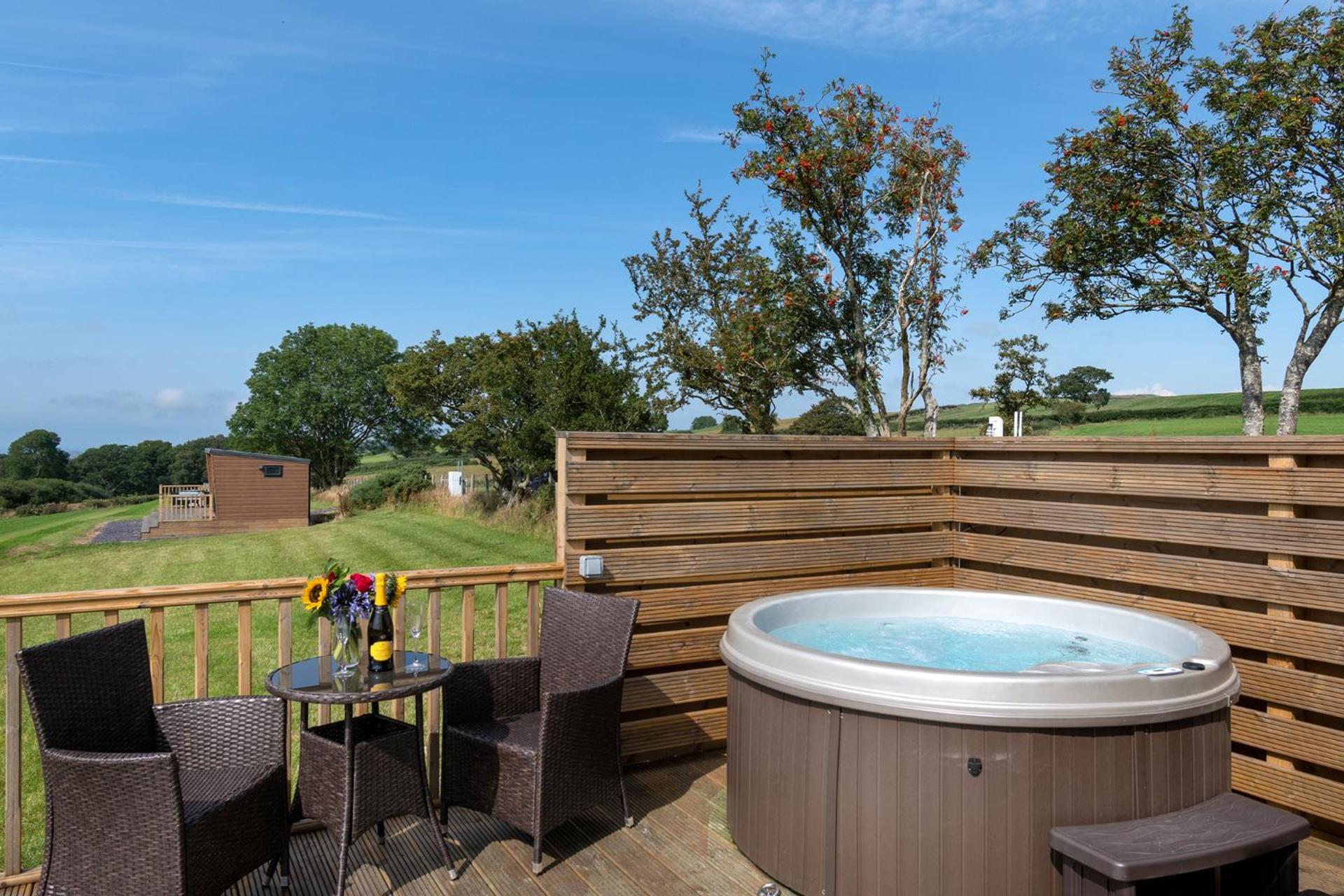 Waenfechan Glamping with Hot Tubs