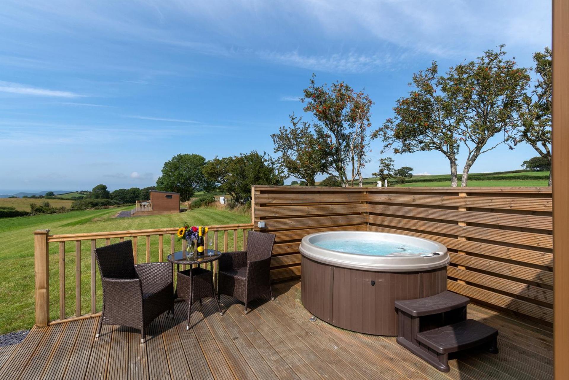 Waenfechan Glamping with Hot Tubs