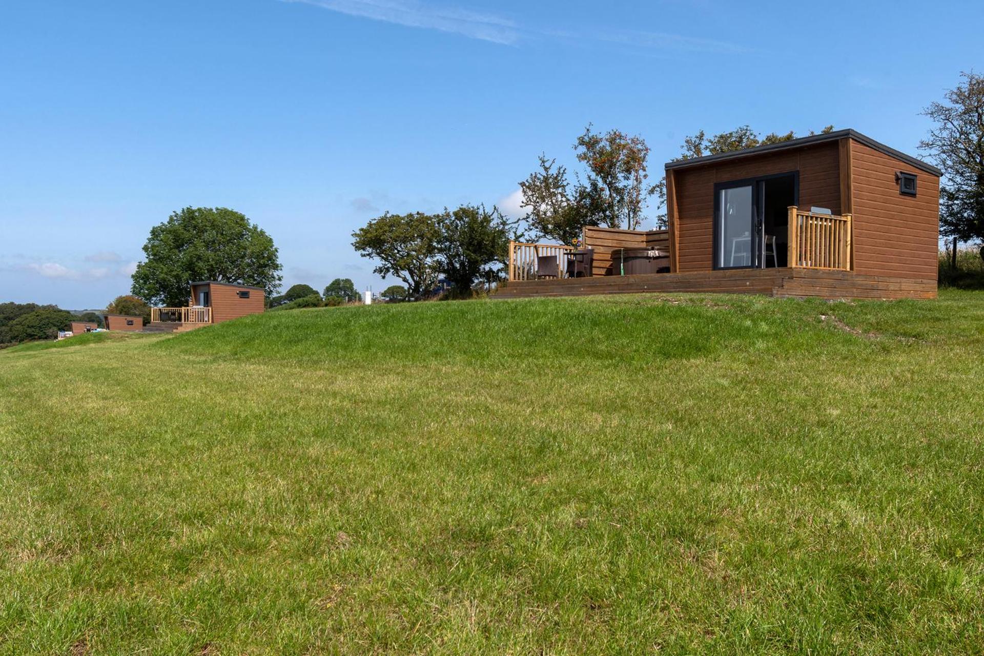 Waenfechan Glamping with Hot Tubs