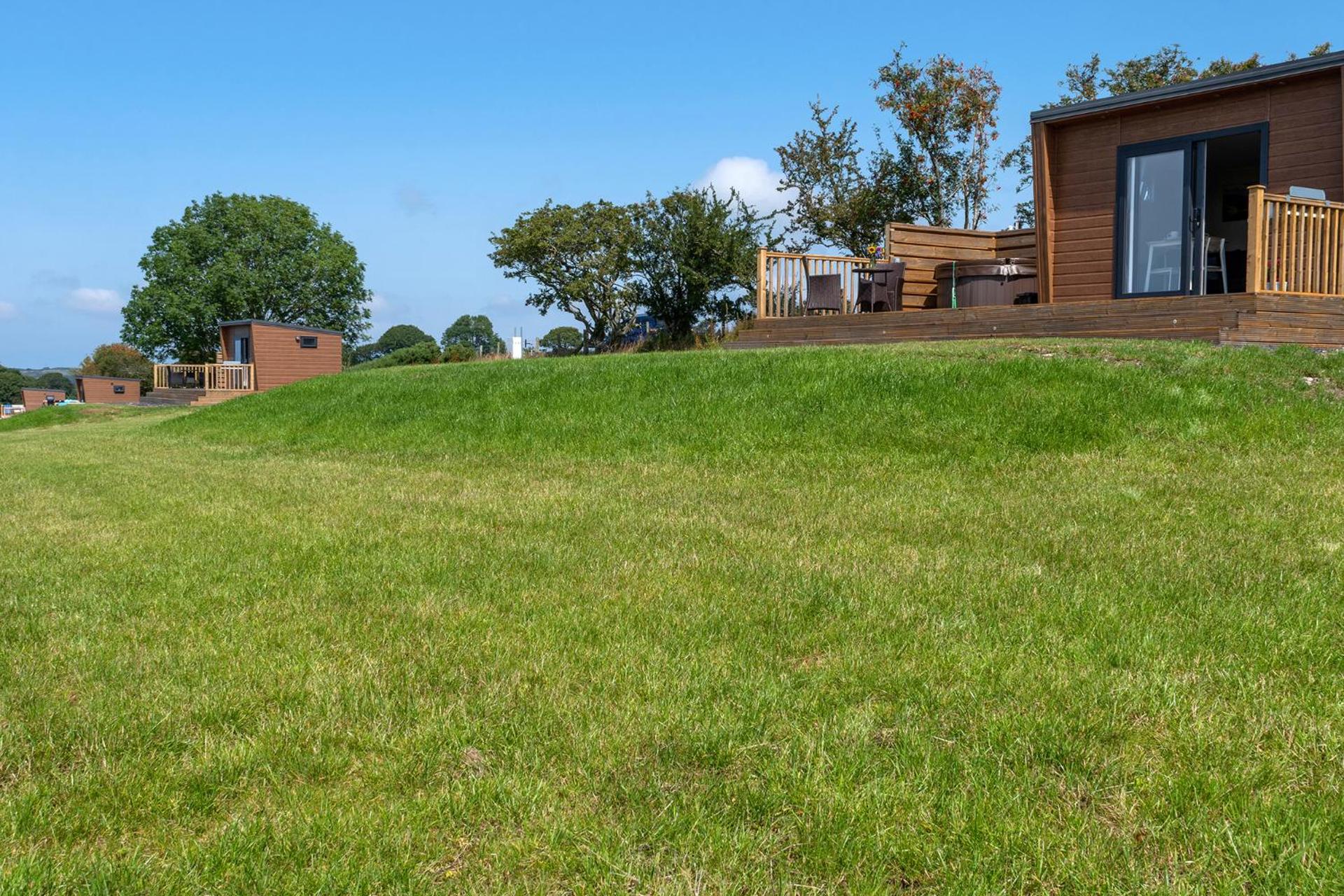 Waenfechan Glamping with Hot Tubs