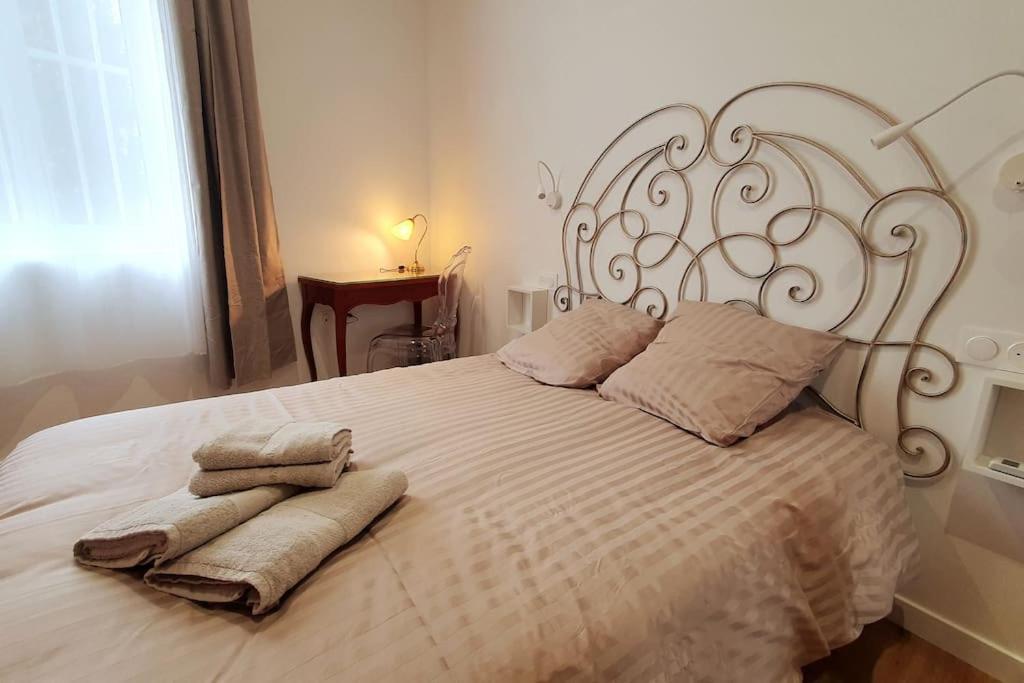 Classé 4 étoiles - Cybèle - Centre ville 2 Chambres, cour privative et Garage