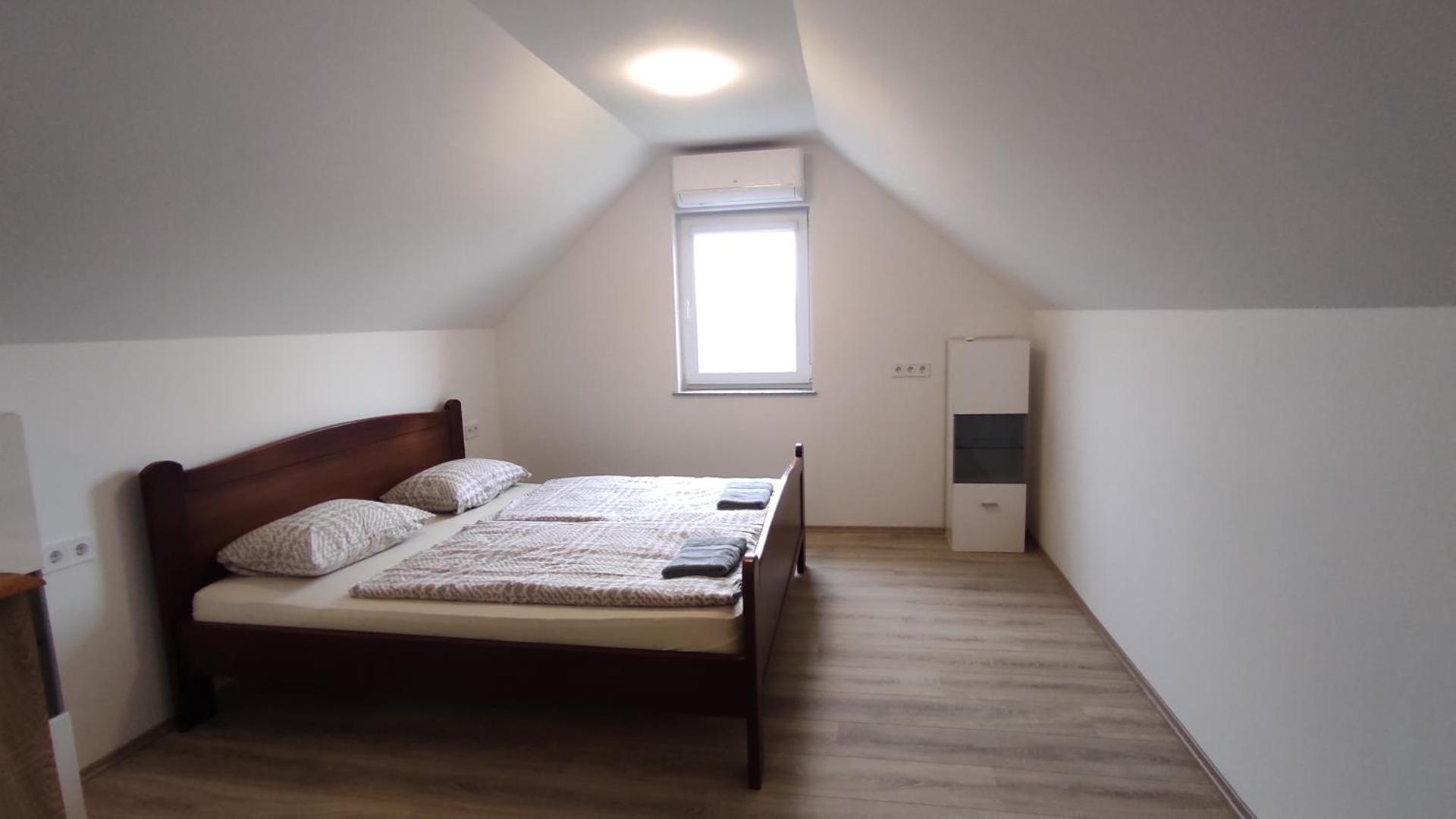 Vadgalamb Apartmanház