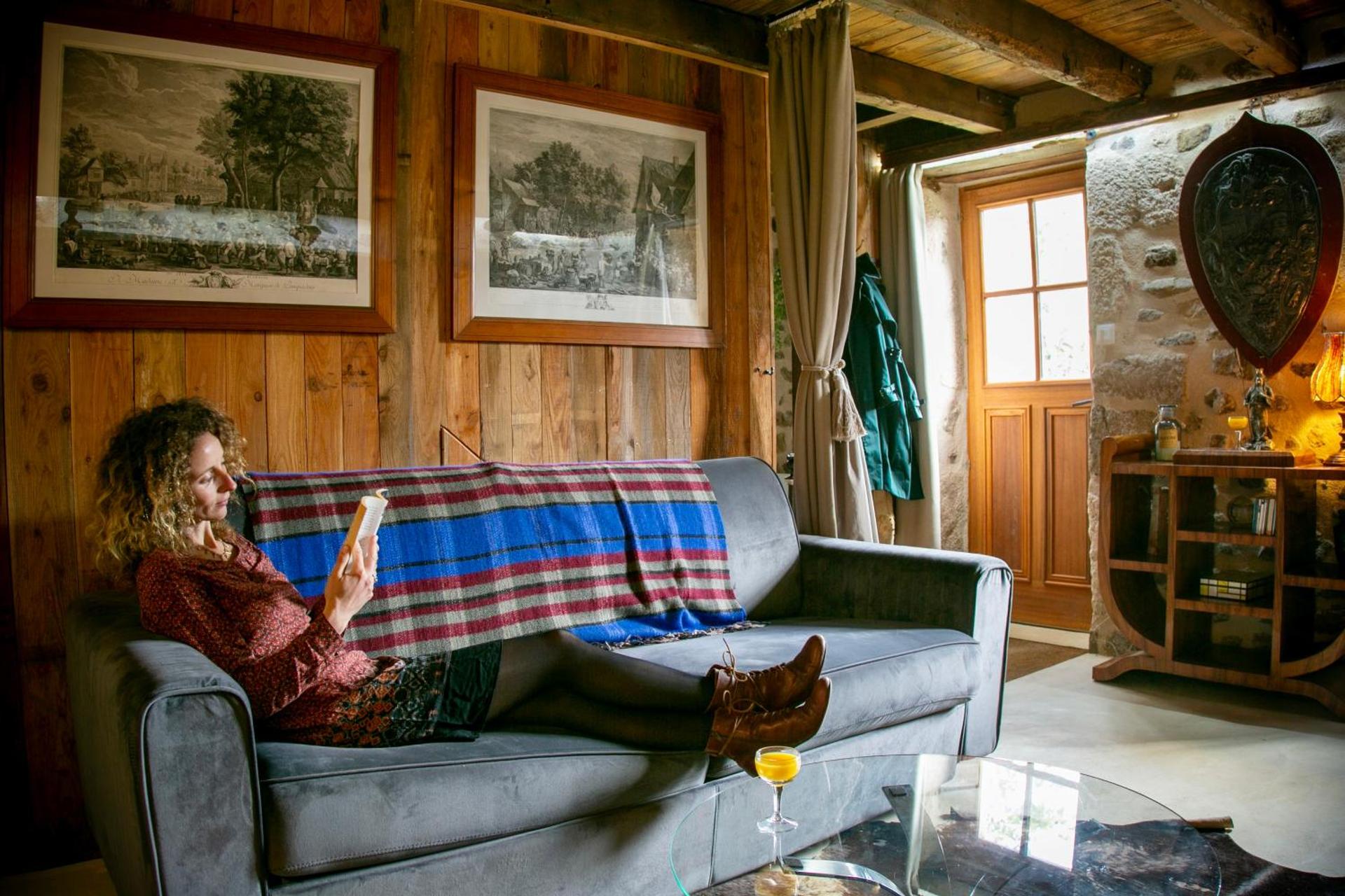 Communal lounge/ TV room