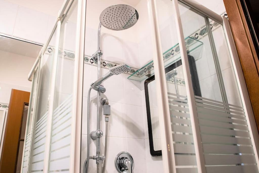 Casa Spezia - Metro Vicina, Wi-Fi Rapido & Netflix