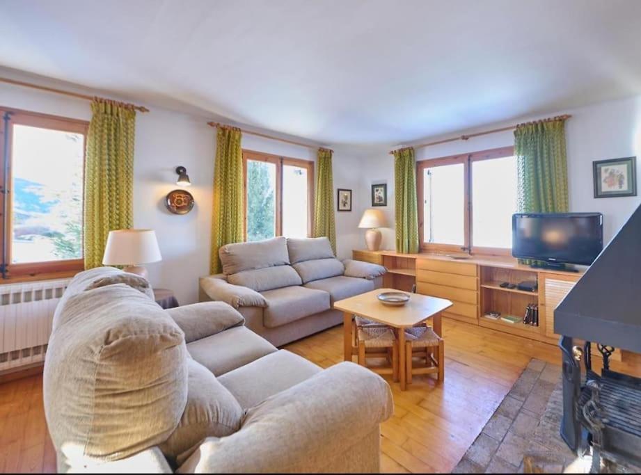 Casa l'Avet. El Vilar d'Urtx